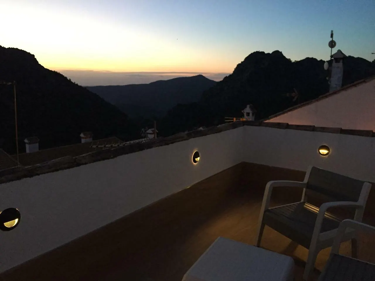 Aznalmara Loft Rural Apartment Benaocaz Spain